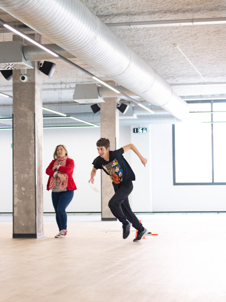 Alumno en una práctica del certificado AFDA0211